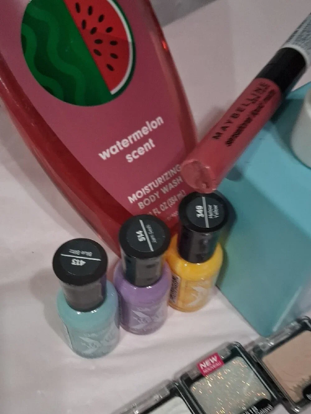 ✨ NIB 9-Piece Beauty & Bath Bundle - Softsoap, BBW, Maybelline, Wet n Wild ✨
